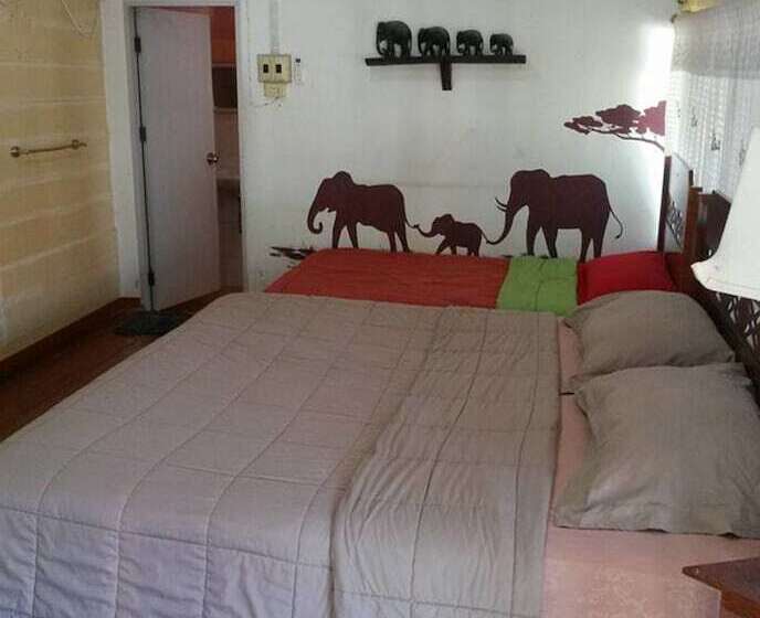 호텔 Innlhong Home Lampang