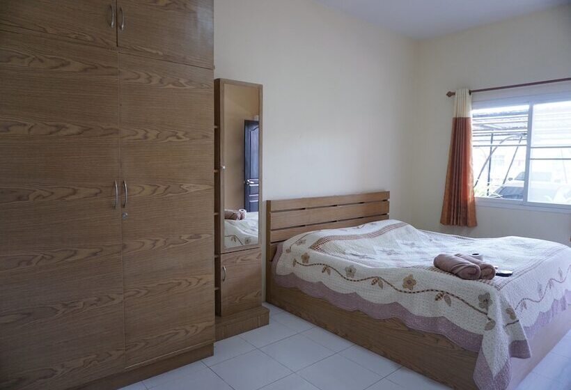 בית מלון כפרי Jinda Place