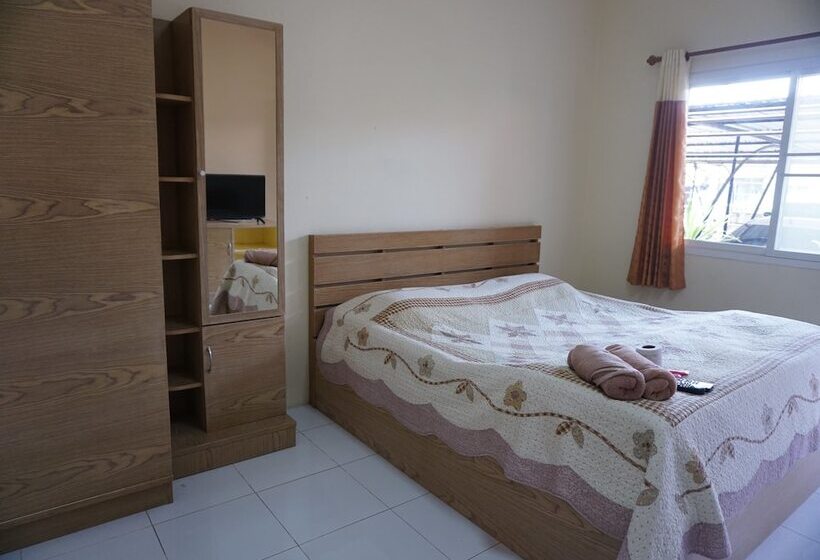 בית מלון כפרי Jinda Place