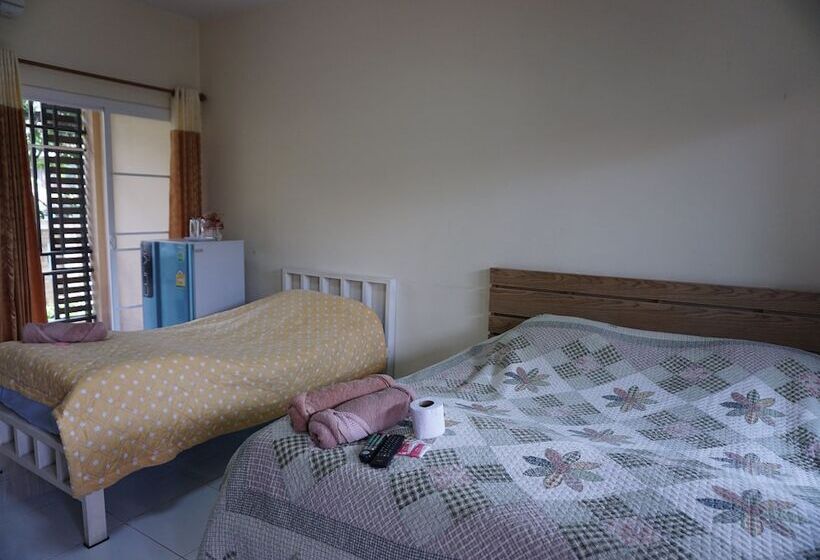 בית מלון כפרי Jinda Place