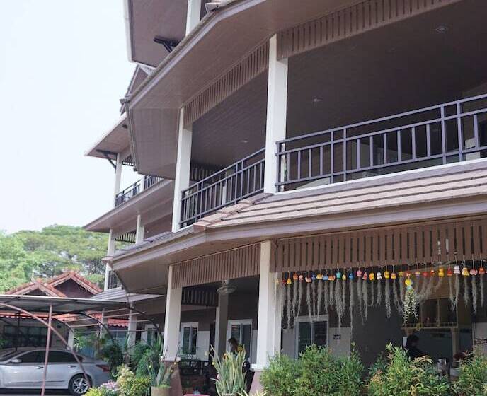 בית מלון כפרי Jinda Place