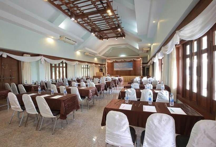 בית מלון כפרי Khaoyai Fahsai Resort