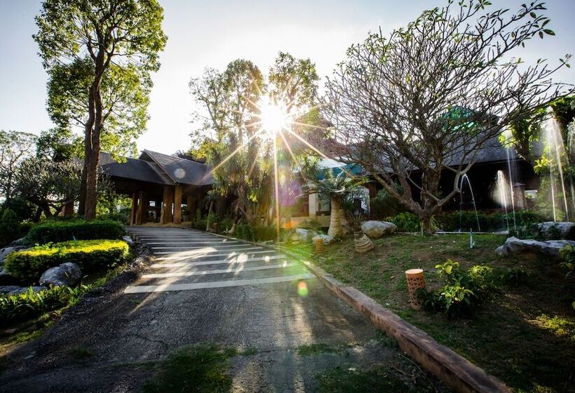 בית מלון כפרי Khaoyai Fahsai Resort