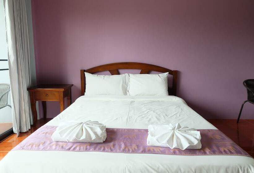 Hotel K.s. Place Maechan