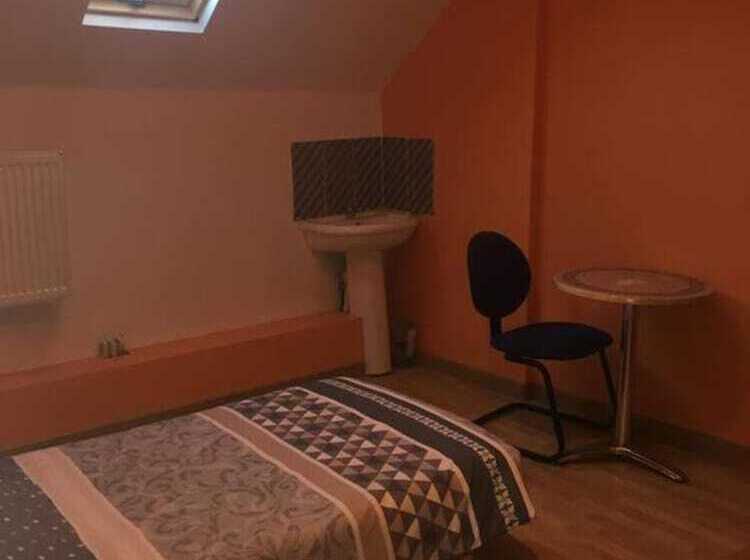 ホテル Le Chef Des Champs