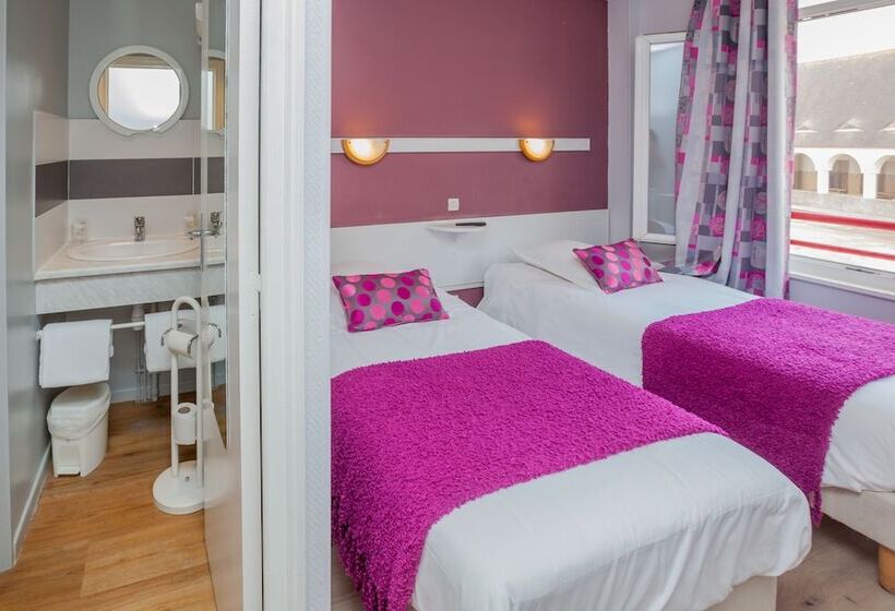 Отель Les Arcades