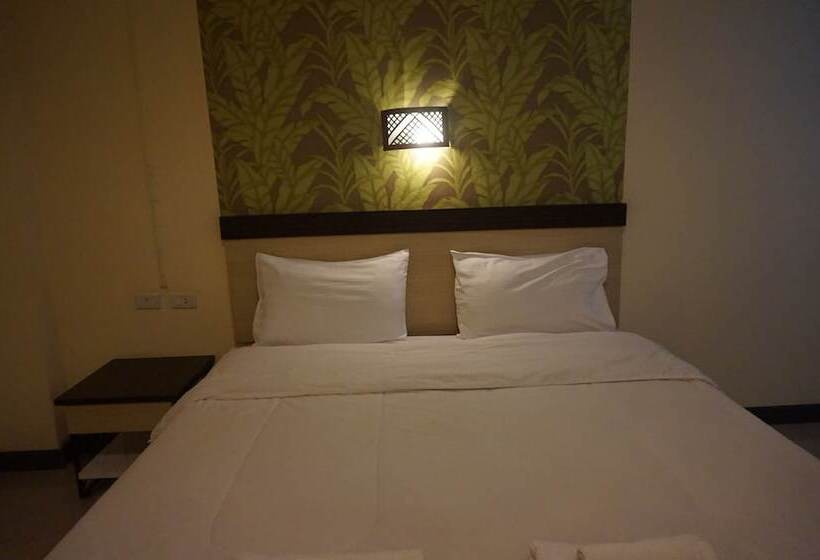 호텔 Lomthong Place