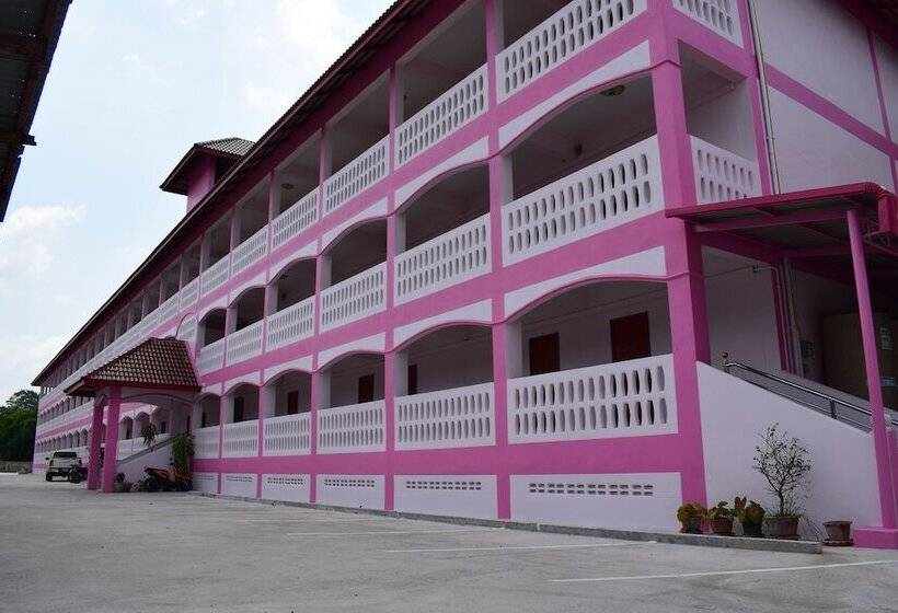 فندق Lopburitown