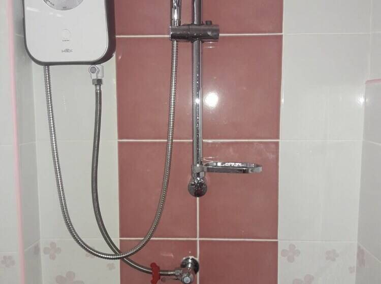 فندق Lopburitown