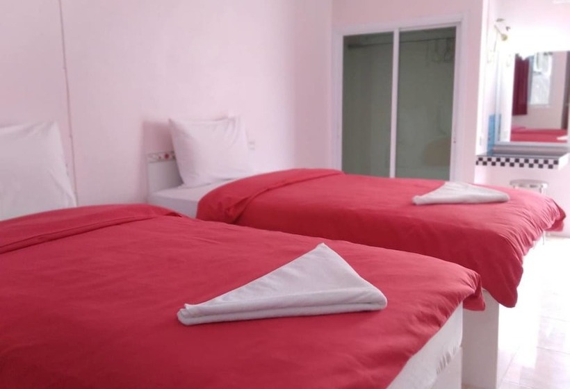 בית מלון כפרי Lopburitown