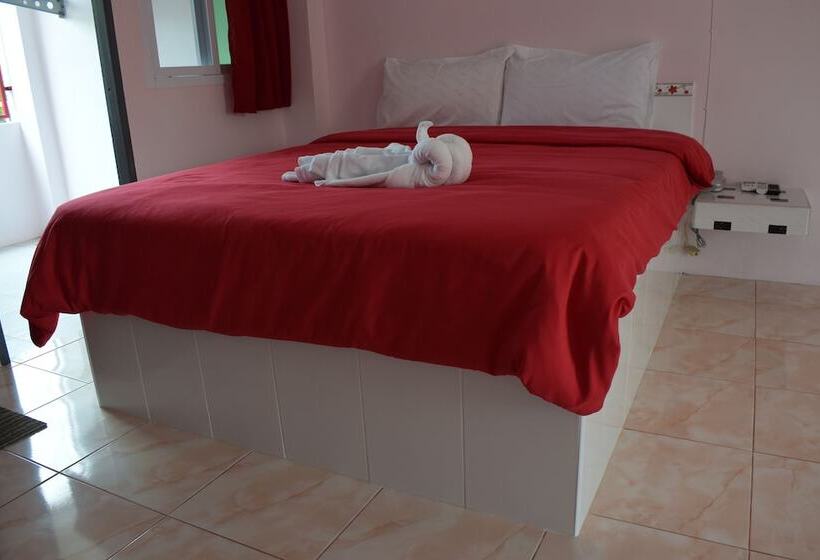 בית מלון כפרי Lopburitown