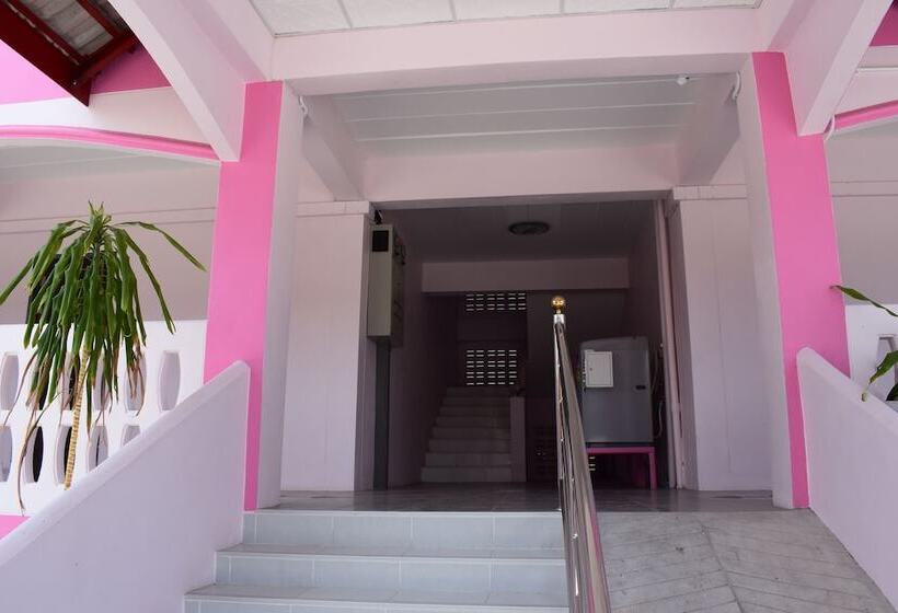 فندق Lopburitown