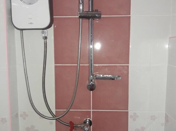 فندق Lopburitown