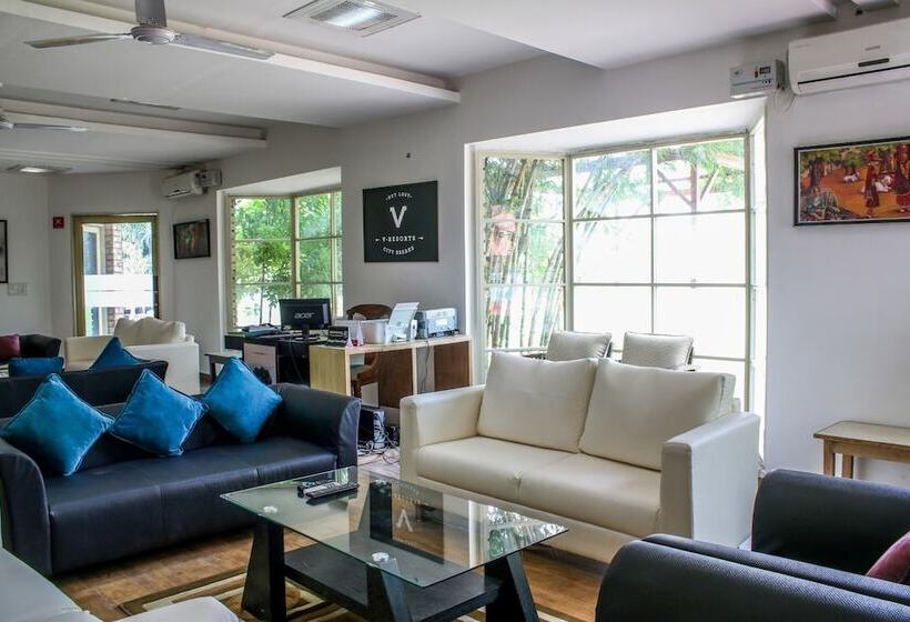 호텔 Master Farms Resort, Zirakpur