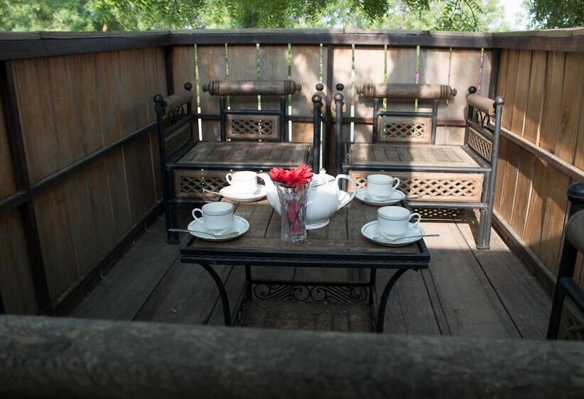 호텔 Master Farms Resort, Zirakpur