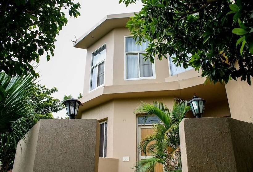 호텔 Master Farms Resort, Zirakpur