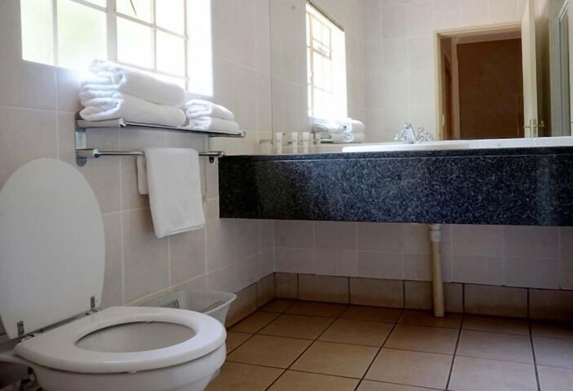 בית מלון כפרי Mbombela Holiday Resort & Spa