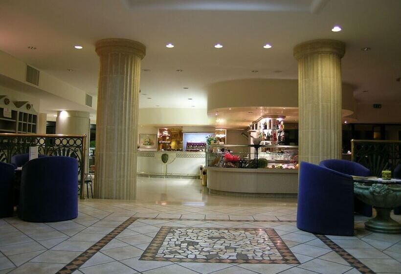 فندق Miceneo Palace