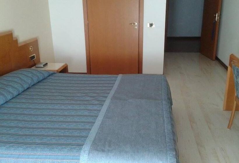 Отель Miceneo Palace