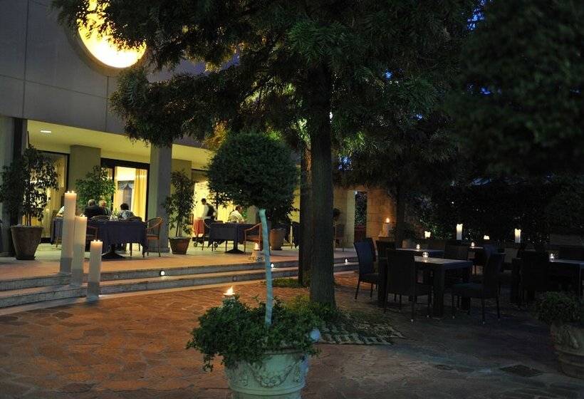 فندق Miceneo Palace