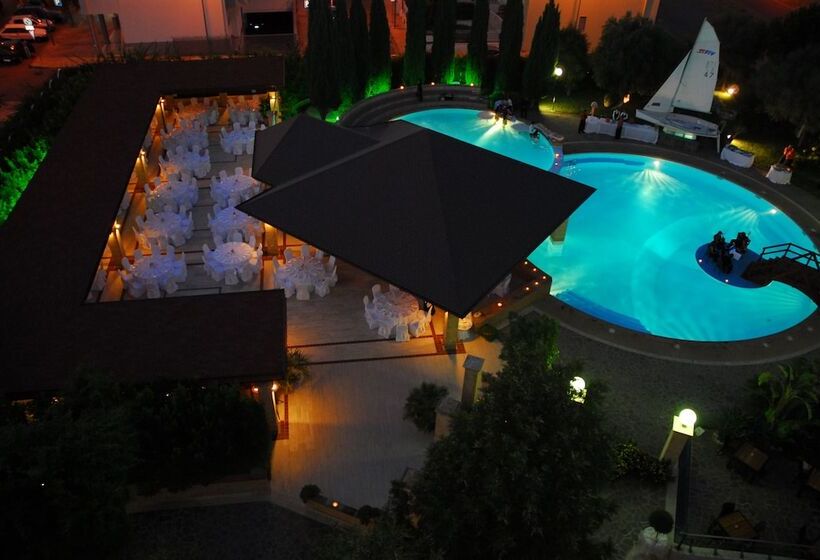 Отель Miceneo Palace