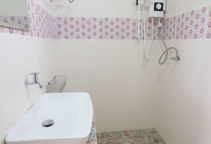 בית מלון כפרי Moonshadow Resort