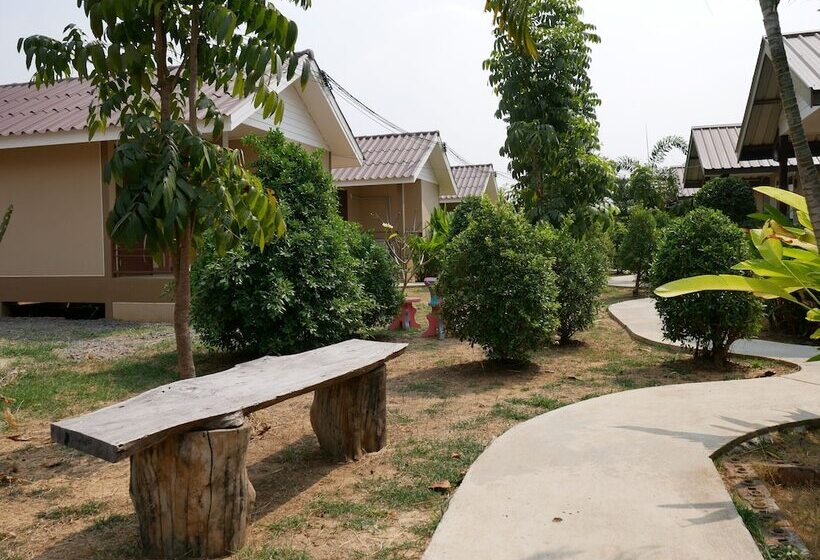 בית מלון כפרי Nuanrudee Resort