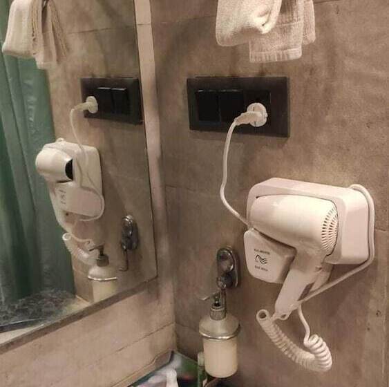 Отель Om International