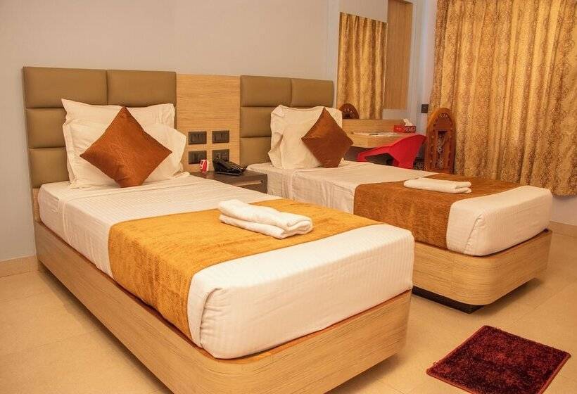 Отель Om International