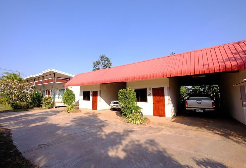 בית מלון כפרי Prompong Resort Mukdahan
