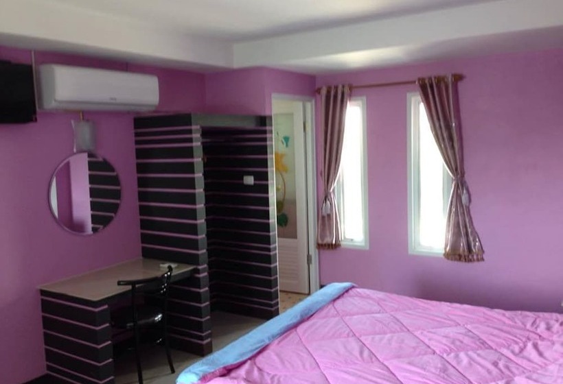 فندق Red Heart Resort