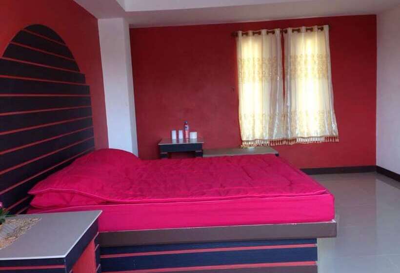 בית מלון כפרי Red Heart Resort