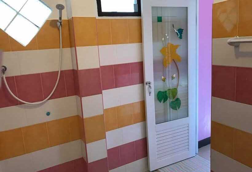 בית מלון כפרי Red Heart Resort