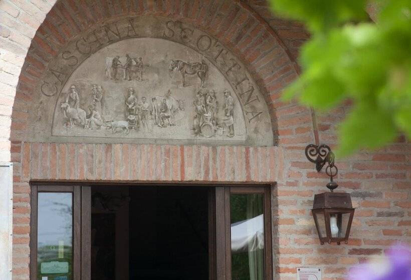 ホテル Relais Cascina Scottina