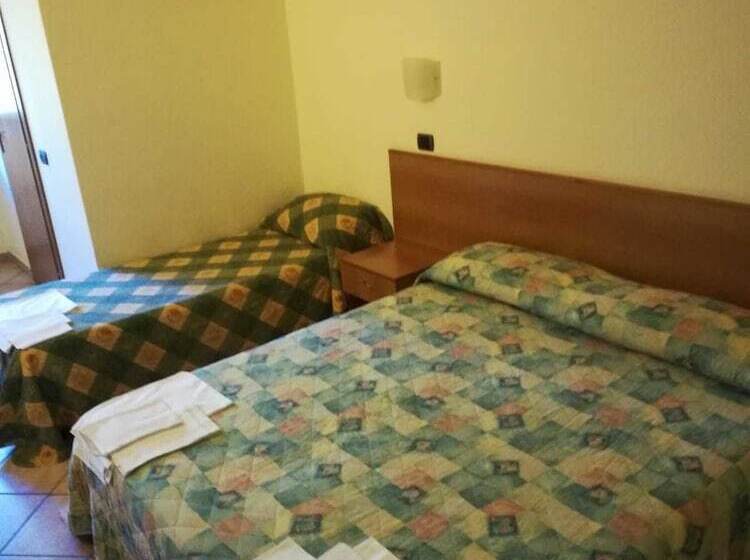 Отель Ristorante La Collina