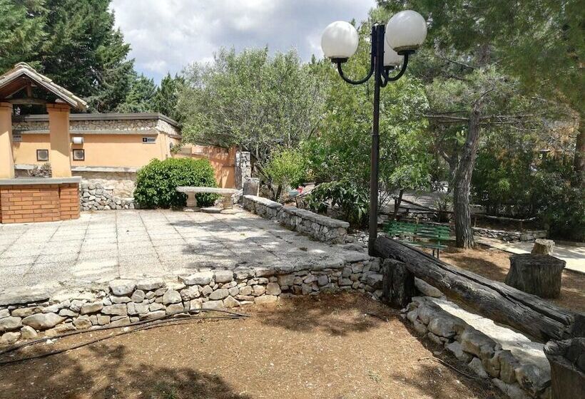 Отель Ristorante La Collina