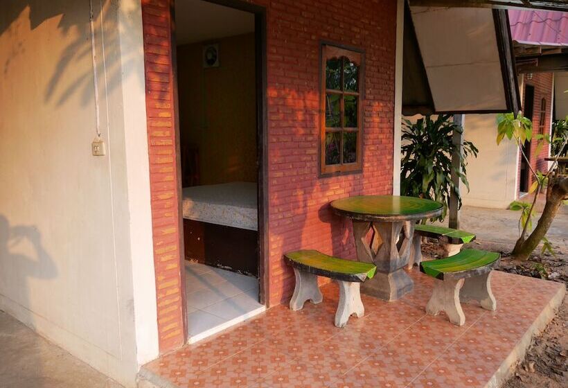 בית מלון כפרי Sakul Kaew Resort