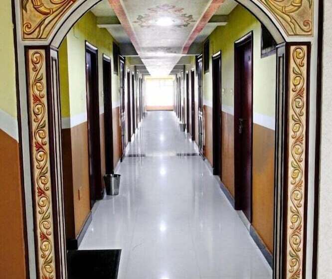 Spot On 47958 Hotel Sapphire Paradise