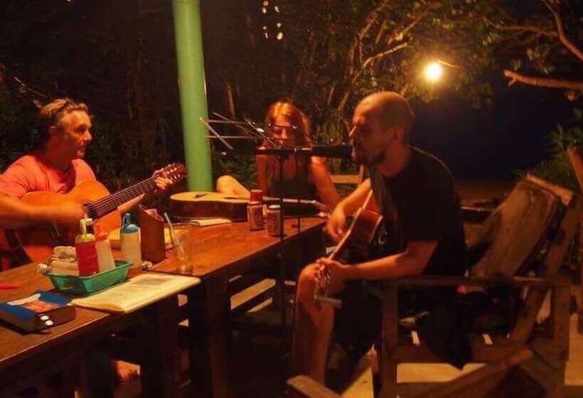 فندق Sea Eagle Bungalow