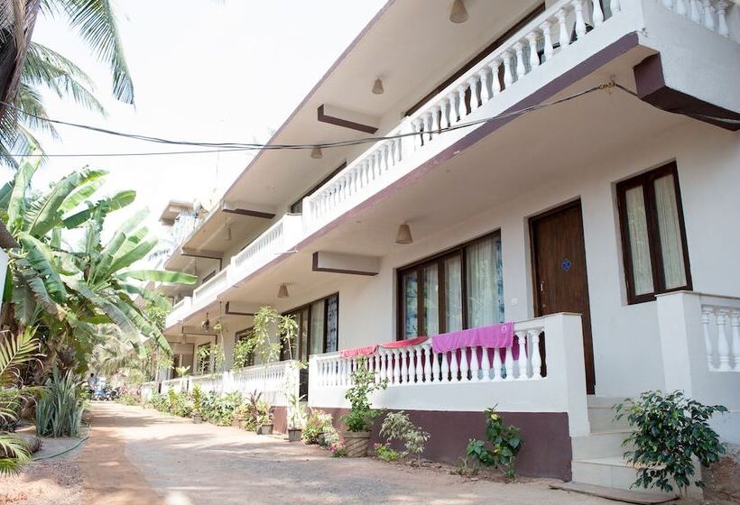 בית מלון כפרי Sea View Resort