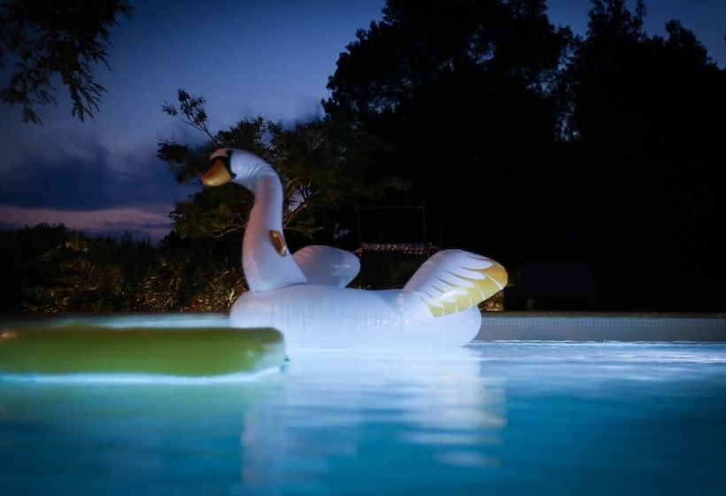 בית מלון כפרי Stoke Villa Ibiza