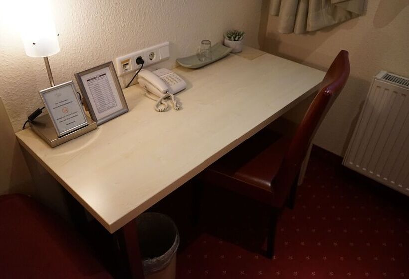 هتل Strümper Hof