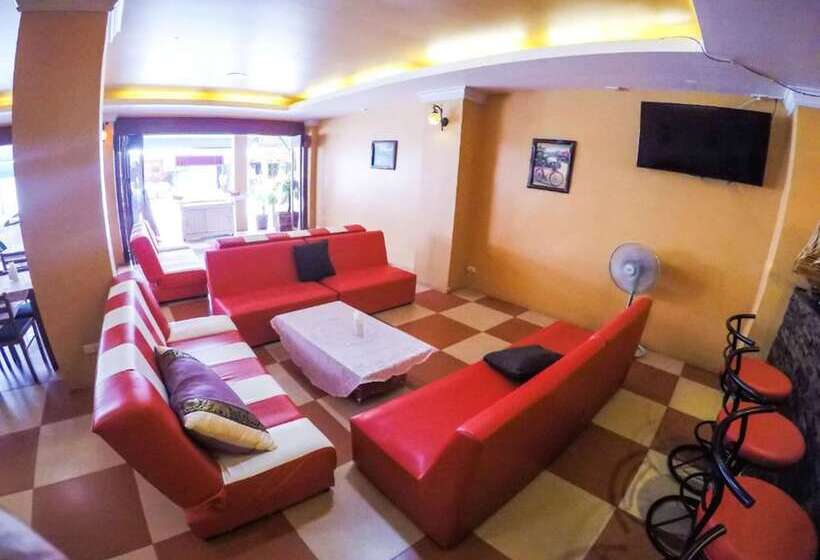 هتل Sunshine Coast Inn