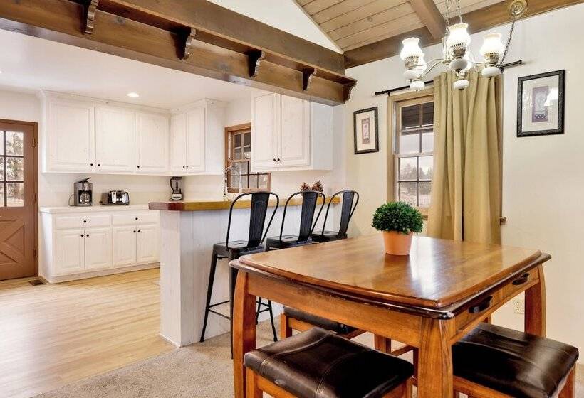 בית מלון כפרי The Bell Tower #1996