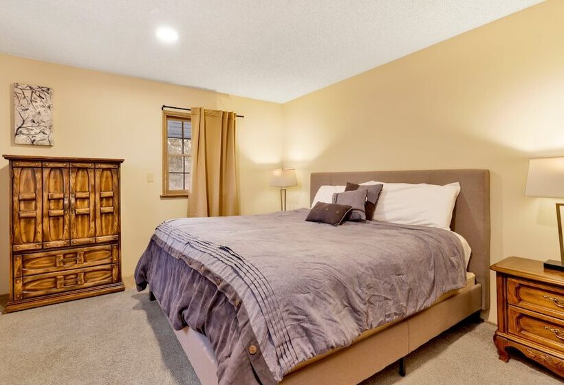 בית מלון כפרי The Bell Tower #1996