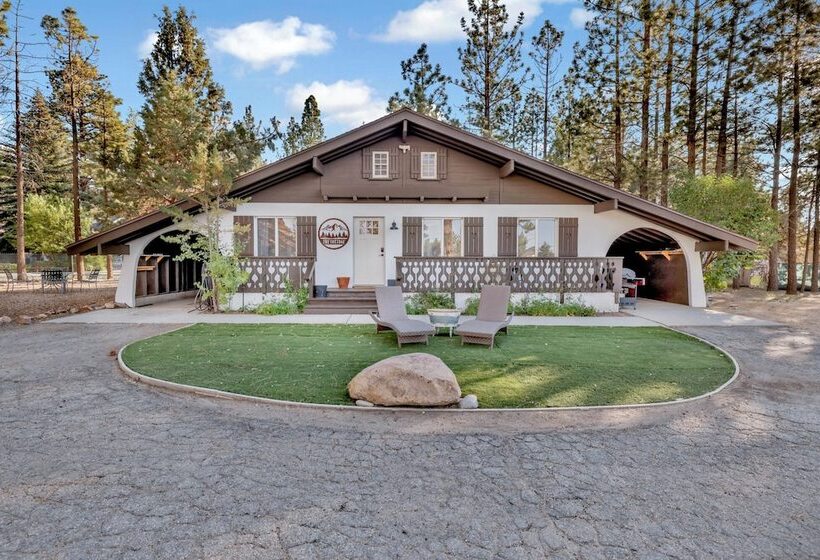 Отель The Cottage #2153