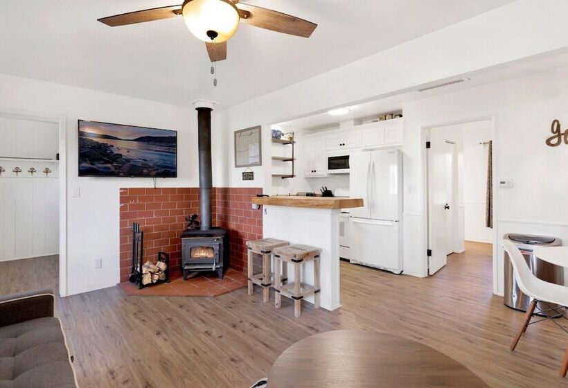 Отель The Cottage #2153