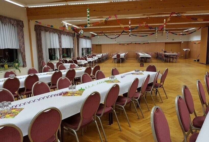 בית מלון כפרי Zur Hoffnung