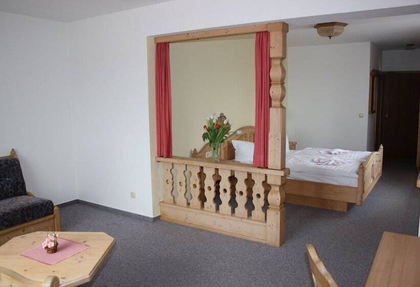 בית מלון כפרי Zur Hoffnung