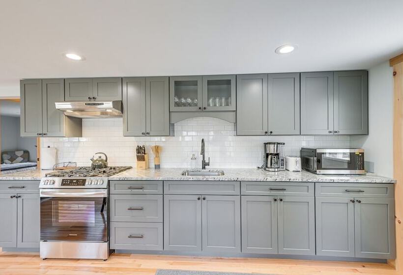 Idyllic Eastbrook Cabin: Lake Access, Near Acadia!